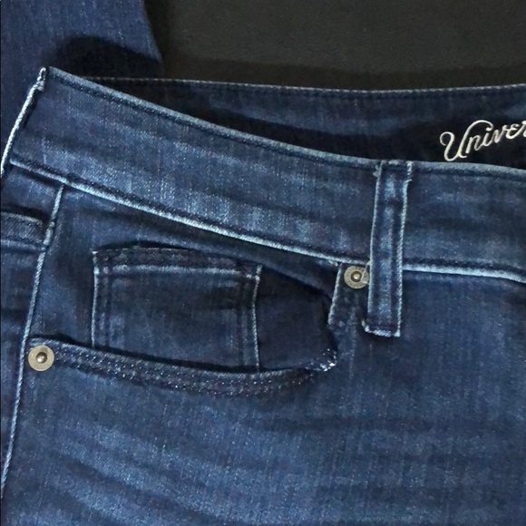 Jeans - Picture 2 of 5